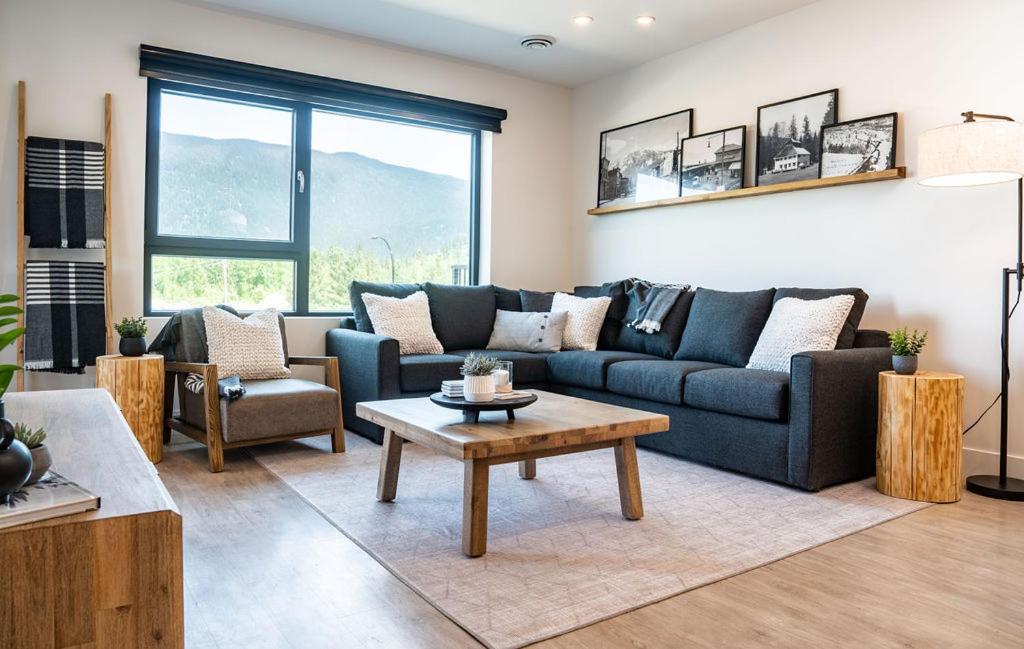 Ghost Peak By Revelstoke Vacations Apartment Bagian luar foto